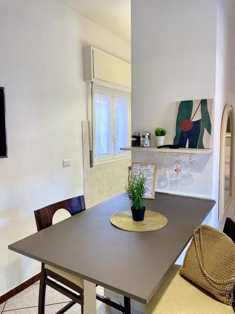 Day, Living room, Seating area, Time of day