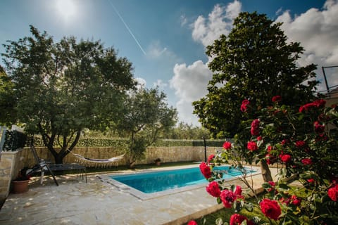 Garden, Floor plan, Garden view, Pool view, Swimming pool
