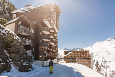 Property building, Winter, Skiing
