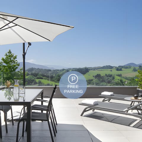 View (from property/room), View (from property/room), Balcony/Terrace, Balcony/Terrace, Photo of the whole room, Garden view, Garden view, Mountain view, Mountain view, Parking