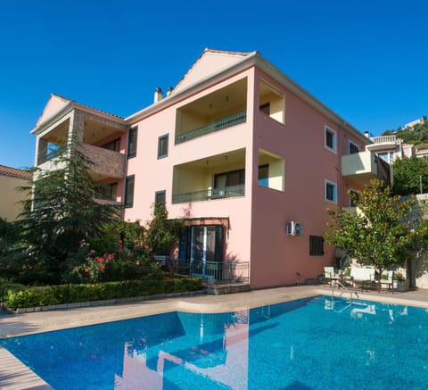 Facade/entrance, Garden, Swimming pool