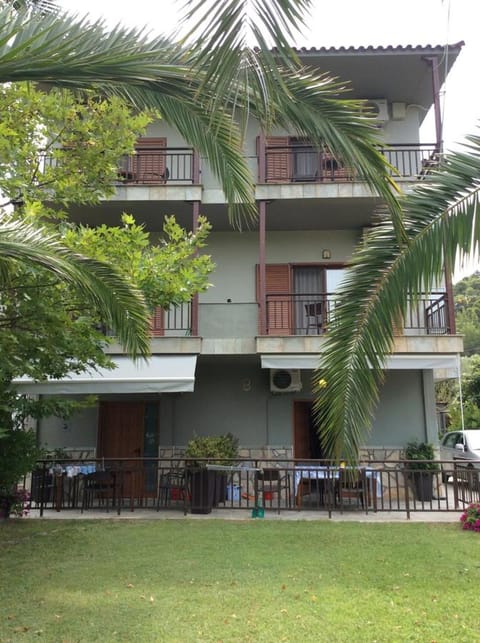 Property building, Facade/entrance, On site