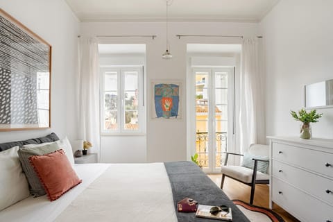 Bed, Photo of the whole room, Bedroom