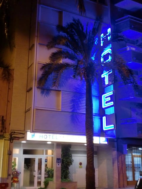 Facade/entrance, Night