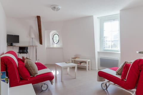 Day, Living room