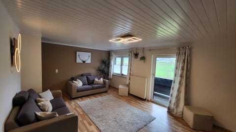 Communal lounge/ TV room, Living room, Lounge or bar