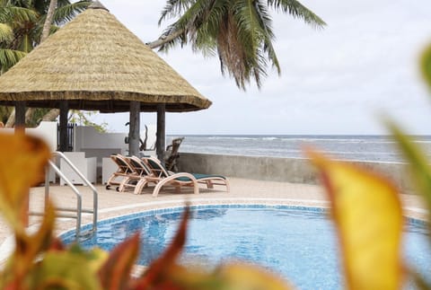 Sea view, Swimming pool, sunbed