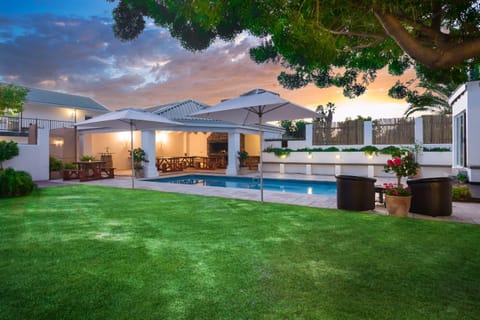 Patio, Garden, Swimming pool