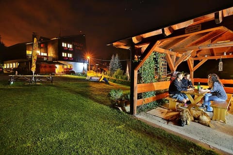 Night, BBQ facilities
