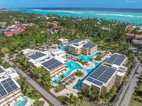 Property building, Natural landscape, Bird's eye view, View (from property/room), Beach, Location