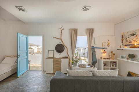 Studio Home Apartment in Naousa