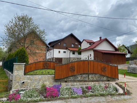 Property building, Day, Garden