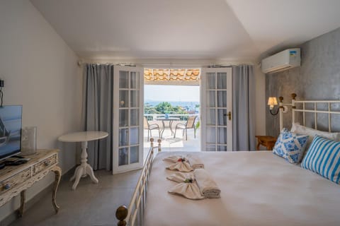 TV and multimedia, View (from property/room), Balcony/Terrace, Bedroom