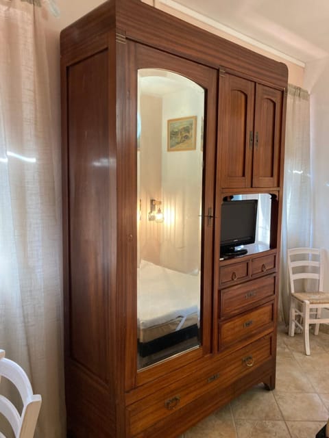 Agriturismo LA TAVERNA DEL NONNO Farm Stay in Liguria