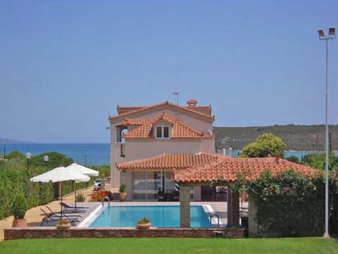 Property building, Bird's eye view, Garden, View (from property/room), Garden view, Pool view, Sea view, Swimming pool