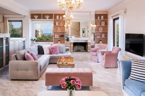 TV and multimedia, Living room, Seating area, flat iron