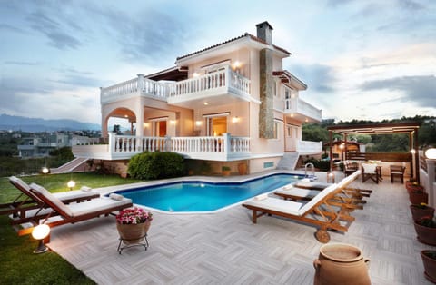 Property building, Summer, On site, Pool view