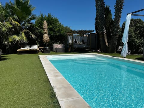 Garden, Garden view, Pool view, Swimming pool, sunbed