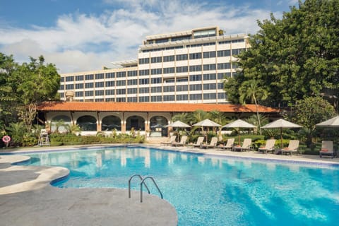 Property building, Garden, Swimming pool