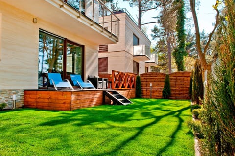 Property building, Garden, Garden view