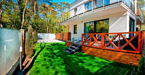 Property building, Garden view