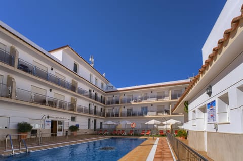 Balcony/Terrace, Pool view, Swimming pool, Swimming pool