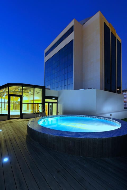 Balcony/Terrace, Swimming pool, Swimming pool