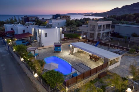 Property building, Pool view, Swimming pool, sunbed