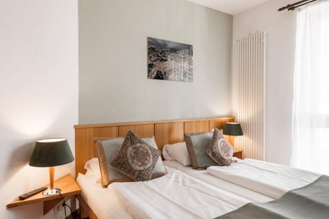 Decorative detail, Street view