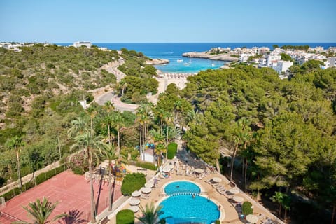 Bird's eye view, Pool view, Sea view, Swimming pool