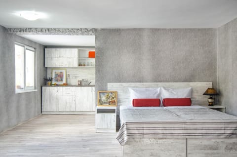 Kitchen or kitchenette, Bedroom, Family