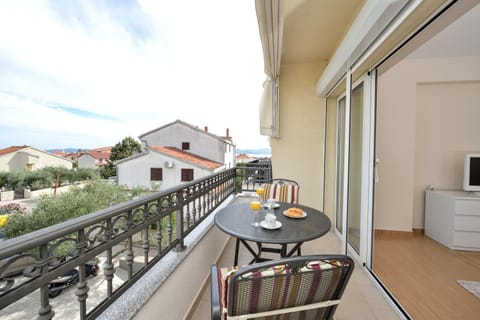 Property building, Day, View (from property/room), Balcony/Terrace, Seating area