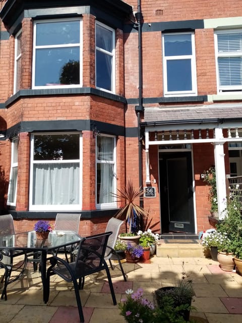 Columbus Holiday Flats Apartment in Scarborough