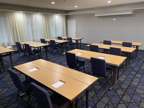 Meeting/conference room