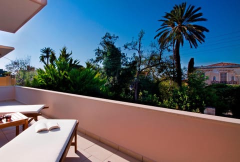 Balcony/Terrace, Garden view, Landmark view