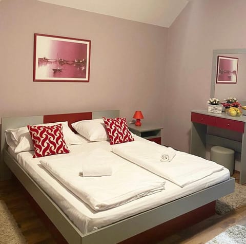 Guest House Aleksandra Bed and Breakfast in Zlatibor District, Serbia