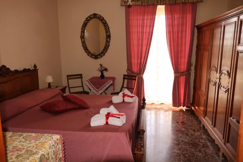 Balcony/Terrace, Bedroom, City view