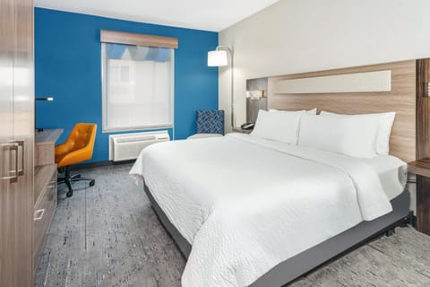Holiday Inn Express Hotel & Suites Bloomington-Normal University Area by IHG Hotel in Normal