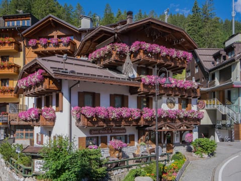 Hotel Garnì La Montanara Hotel in Madonna di Campiglio