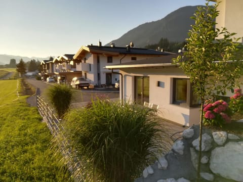 BBQ facilities, Balcony/Terrace, Mountain view