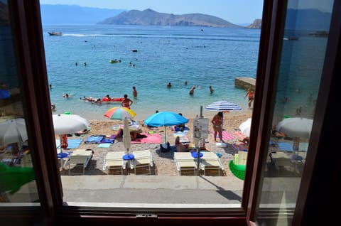 Mountain view, Sea view