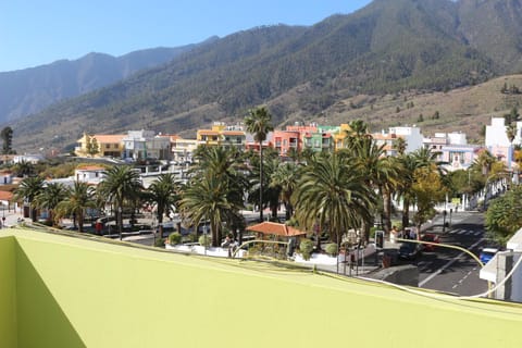 Balcony/Terrace, City view, Street view