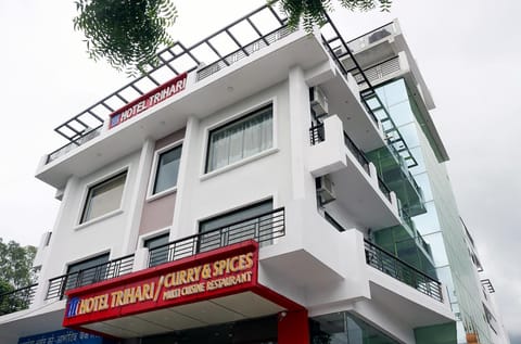 Property building, Facade/entrance, Bird's eye view