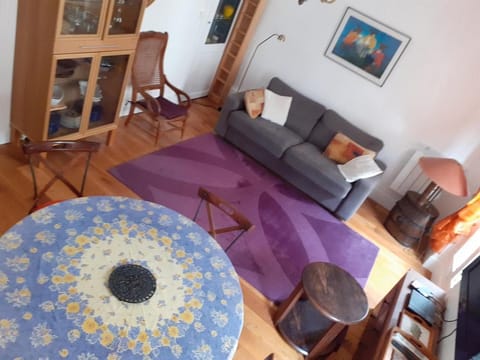 Appartement Petroff Apartment in Paris