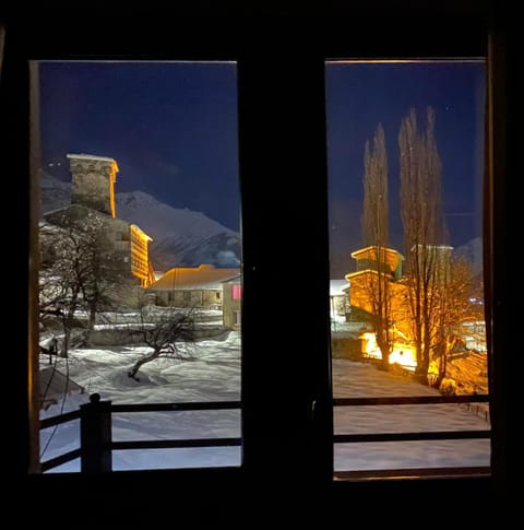 Property building, Facade/entrance, Night, Natural landscape, Winter, Bathroom, Balcony/Terrace, Balcony/Terrace, Living room, Bedroom, Mountain view, Family, Family, Family, fireplace, fireplace