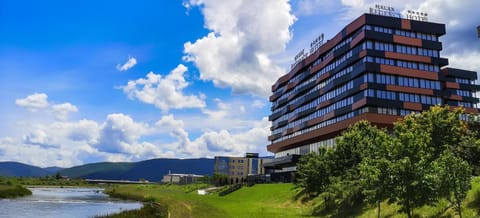 Property building, Natural landscape, City view, River view, Street view
