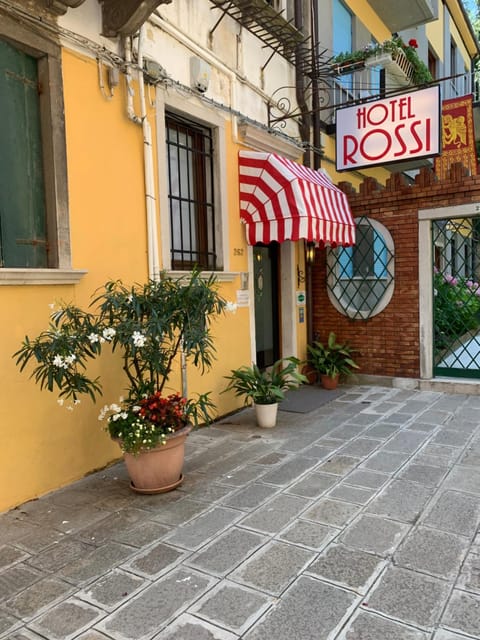 Facade/entrance, Property logo or sign