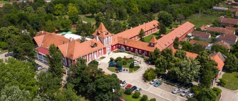 Kaštel Ečka Hotel in Timiș County