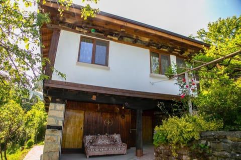 Holiday Home Lyubovo Bed and Breakfast in Gabrovo