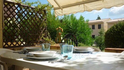 Patio, Garden view